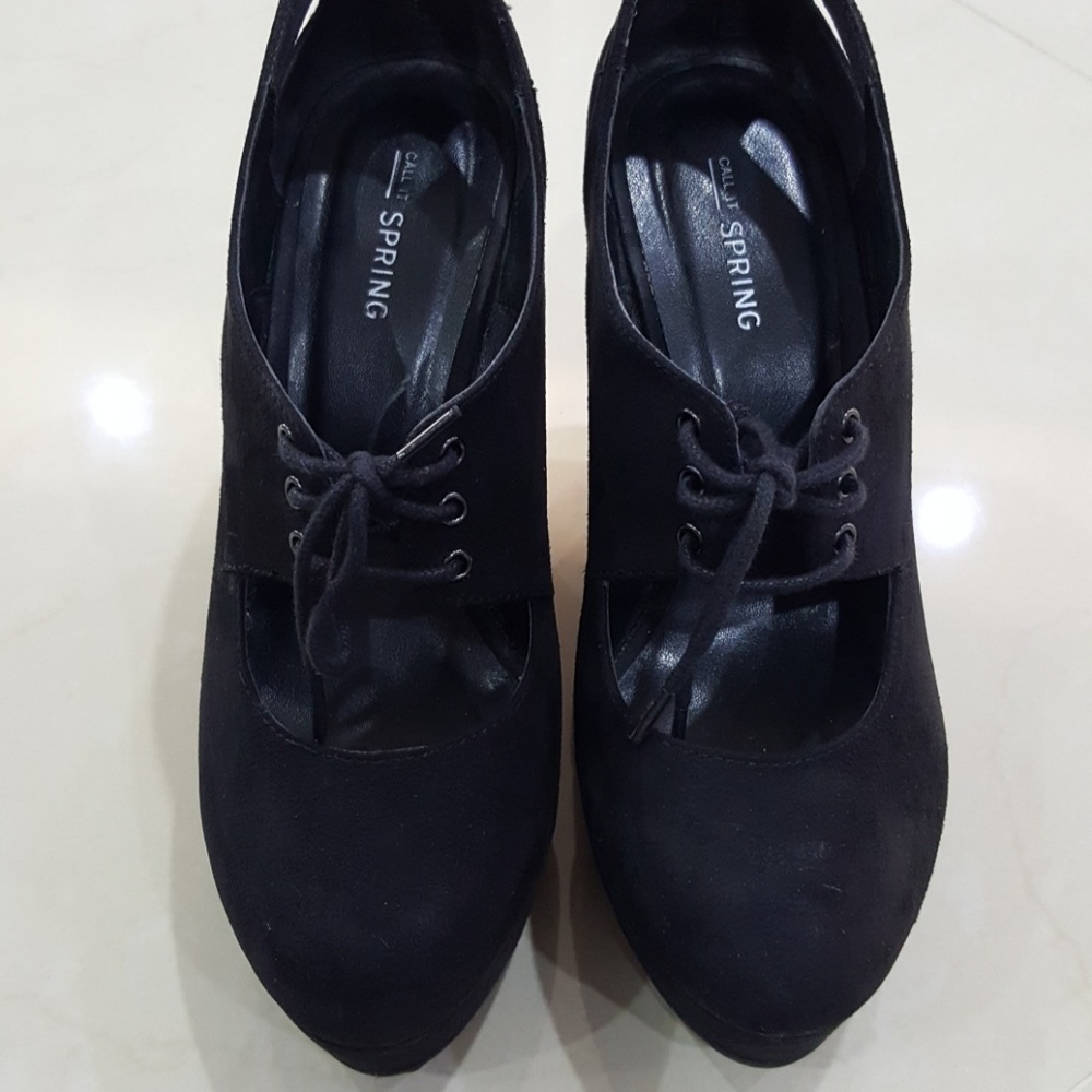 Call it Spring Black Wedges - Picture 4 of 7